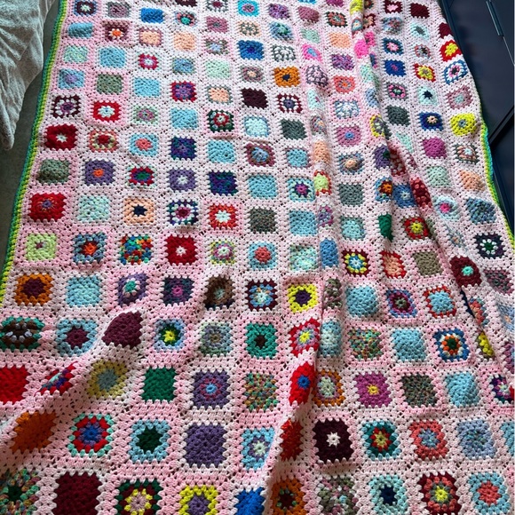 Large Granny Square Crochet Blanket Knit Quilt Handmade Boho 75 X 92 - Picture 3 of 14